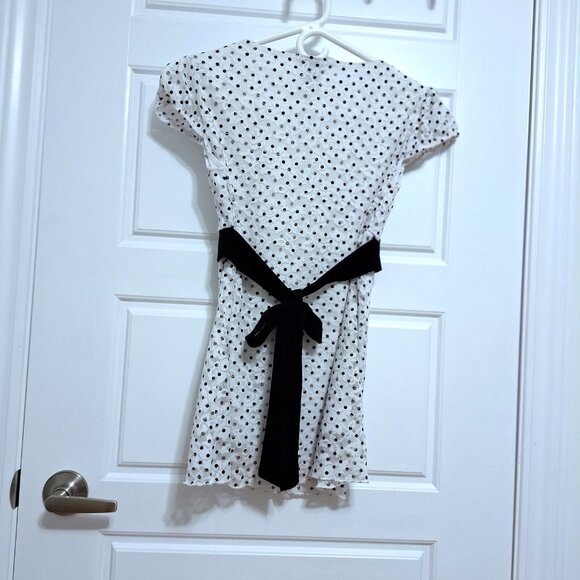 Laura Petite Black and White Polkadot top - Picture 4 of 10